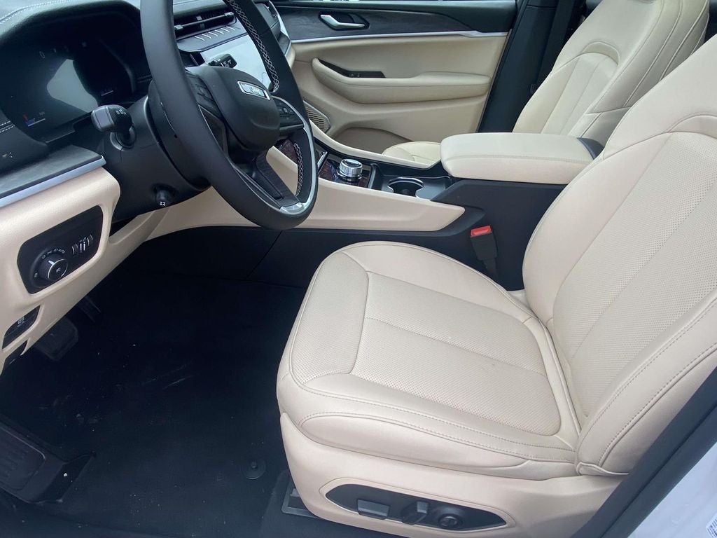 2026 Jeep Grand Cherokee GRAND CHEROKEE L LIMITED 4X2