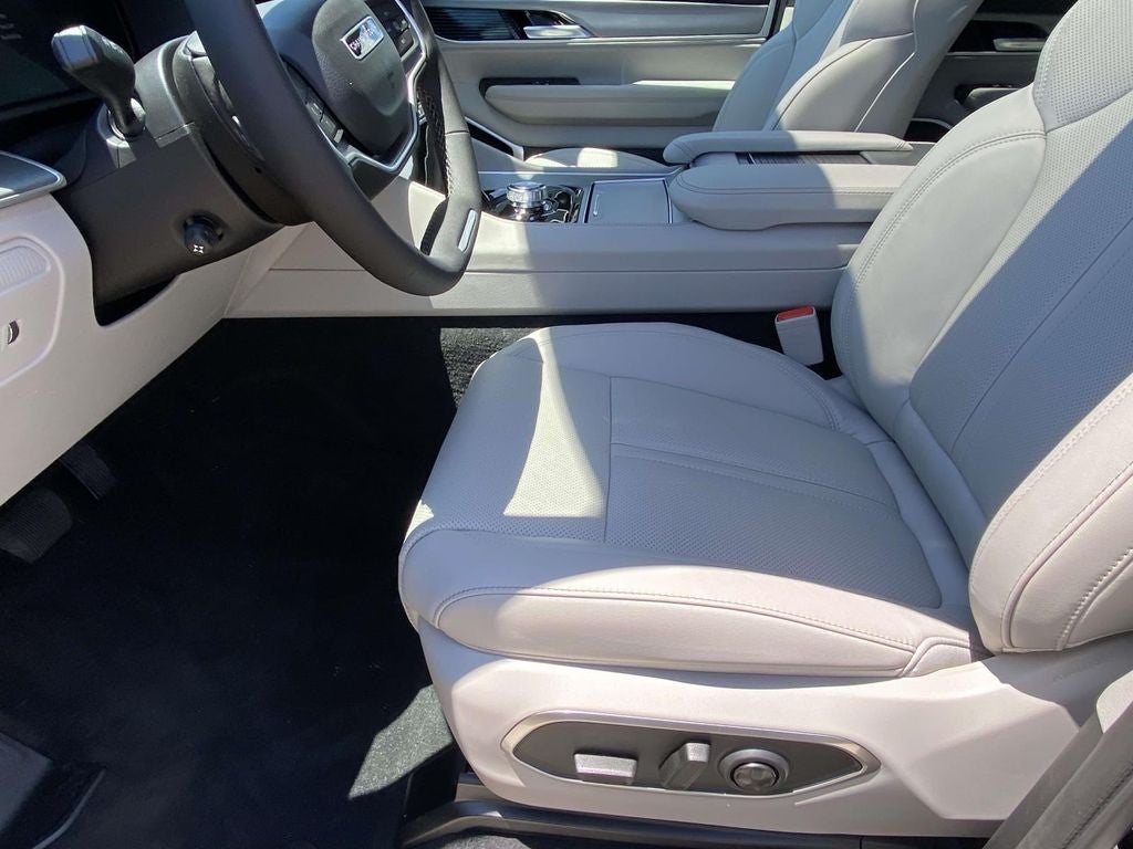 2026 Jeep Grand Wagoneer GRAND WAGONEER L LIMITED ALTITUDE 4X4