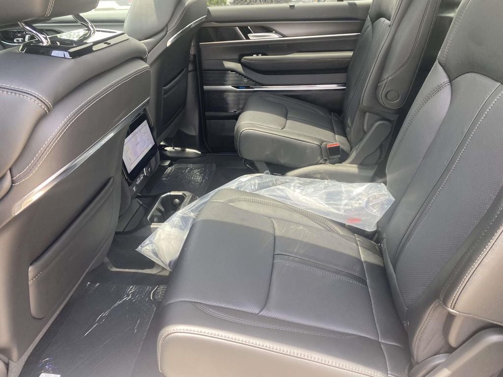 2026 Jeep Grand Wagoneer GRAND WAGONEER SUMMIT OBSIDIAN 4X4