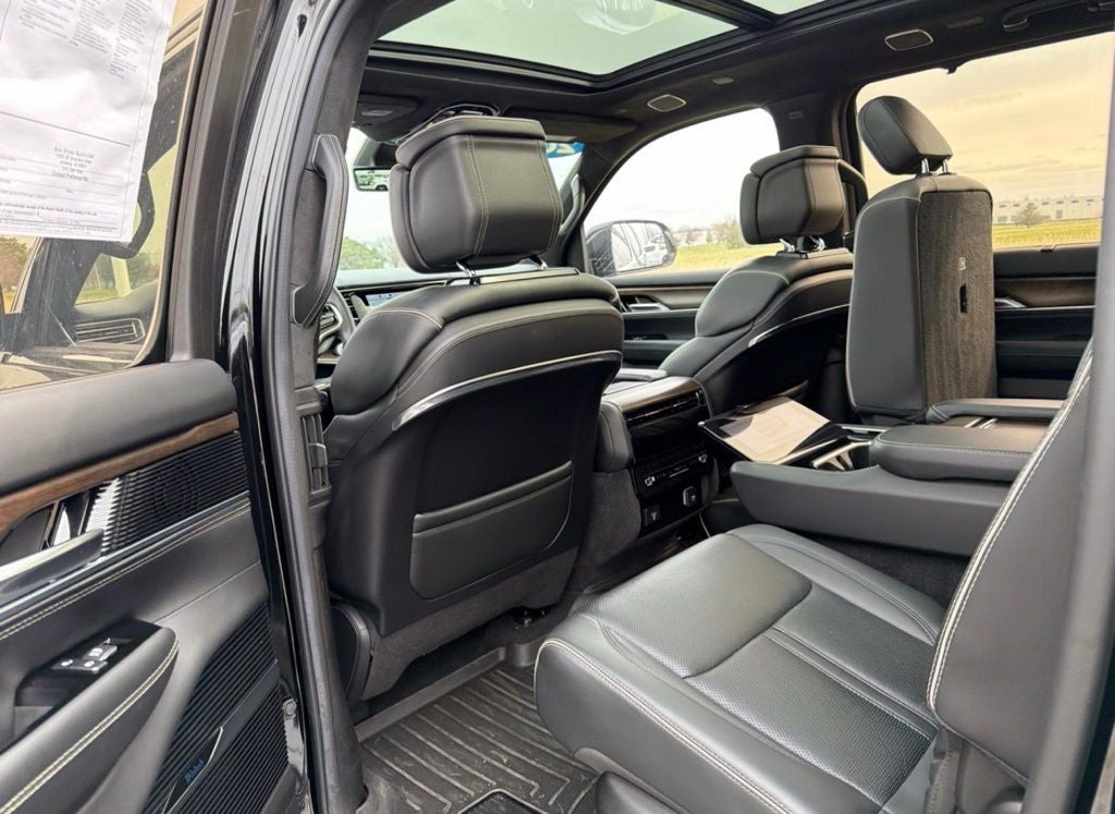 2022 Jeep Grand Wagoneer Series II