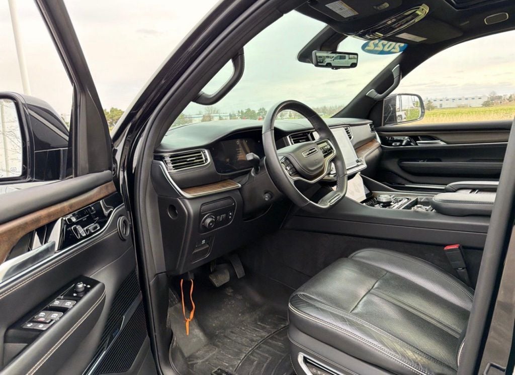 2022 Jeep Grand Wagoneer Series II