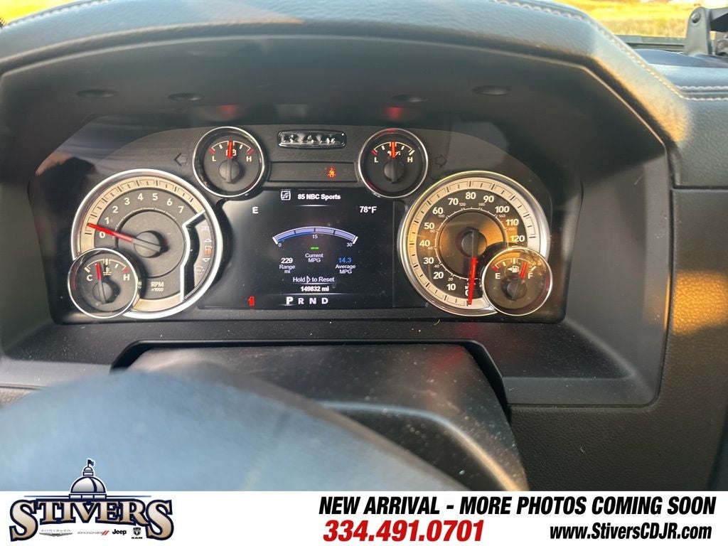 2017 RAM 1500 Laramie Crew Cab 4x4 5'7' Box