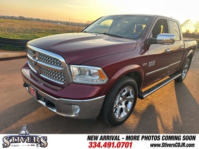 2017 RAM 1500 Laramie Crew Cab 4x4 5'7' Box