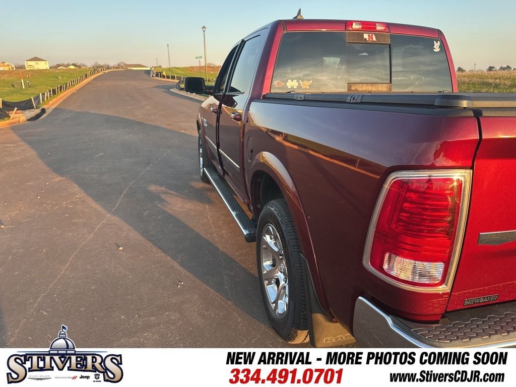 2017 RAM 1500 Laramie Crew Cab 4x4 5'7' Box