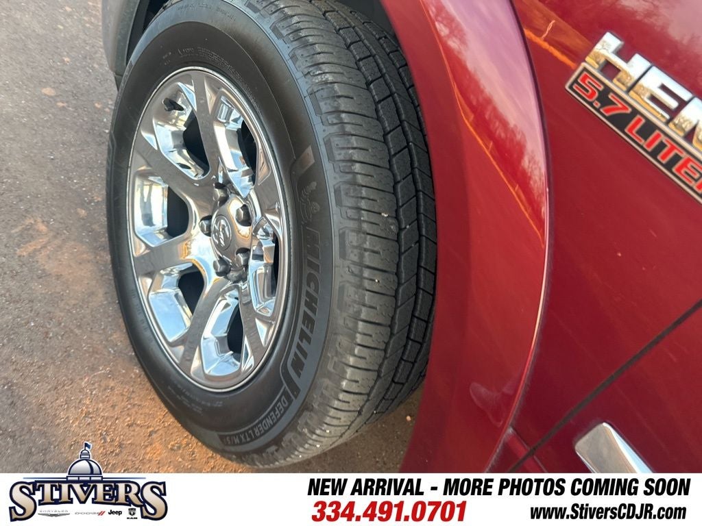 2017 RAM 1500 Laramie Crew Cab 4x4 5'7' Box