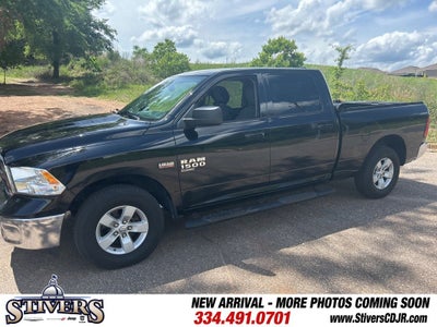 2019 RAM 1500 Classic SLT Crew Cab 4x4 6'4' Box