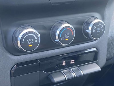 2022 RAM 1500 Big Horn Quad Cab 4x2 6'4' Box