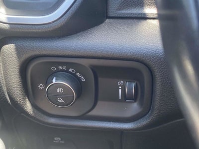 2022 RAM 1500 Big Horn Quad Cab 4x2 6'4' Box