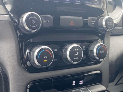 2022 RAM 1500 Big Horn Crew Cab 4x2 5'7' Box