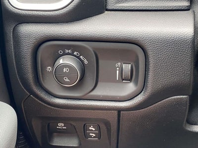 2021 RAM 1500 Big Horn Crew Cab 4x2 5'7' Box