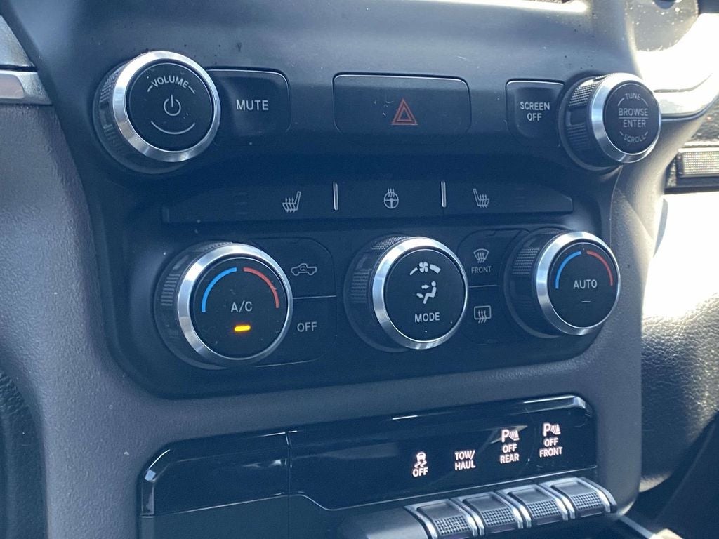 2021 RAM 1500 Big Horn Crew Cab 4x2 5'7' Box