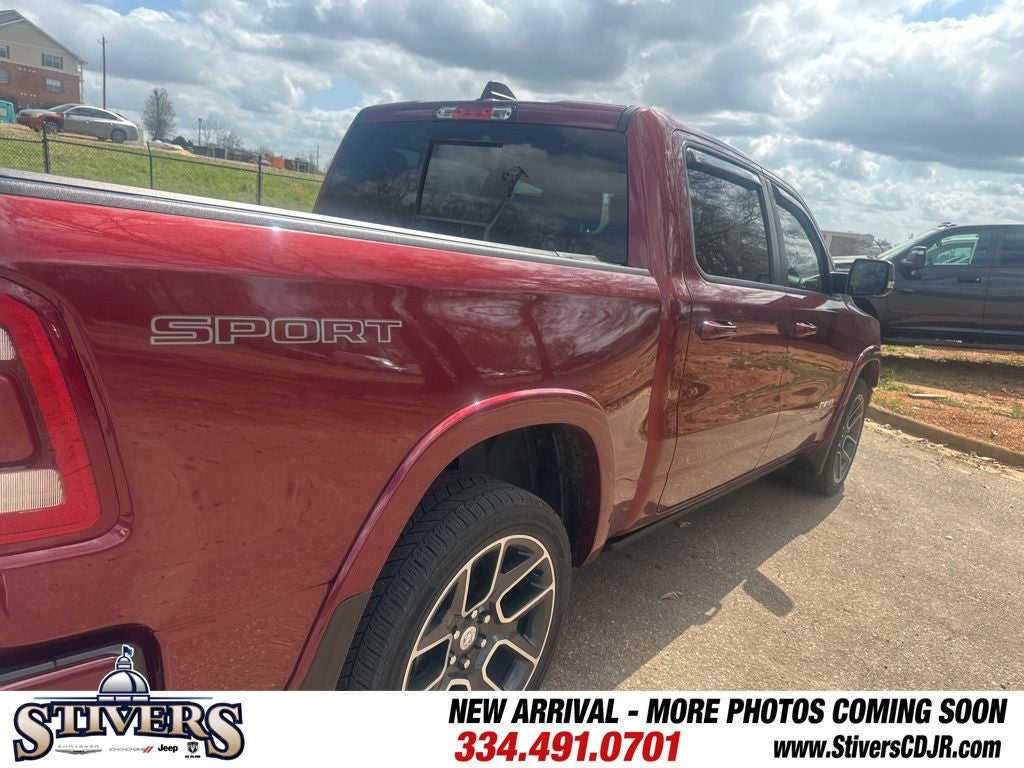 2020 RAM 1500 Laramie Crew Cab 4x2 5'7' Box