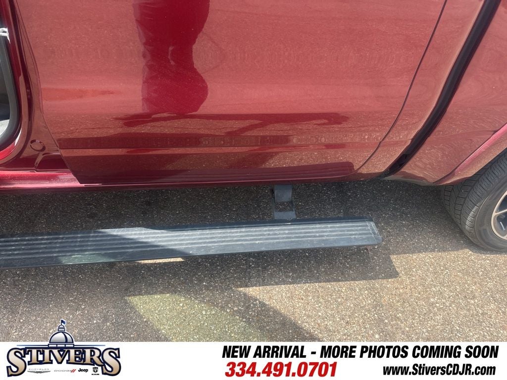 2020 RAM 1500 Laramie Crew Cab 4x2 5'7' Box