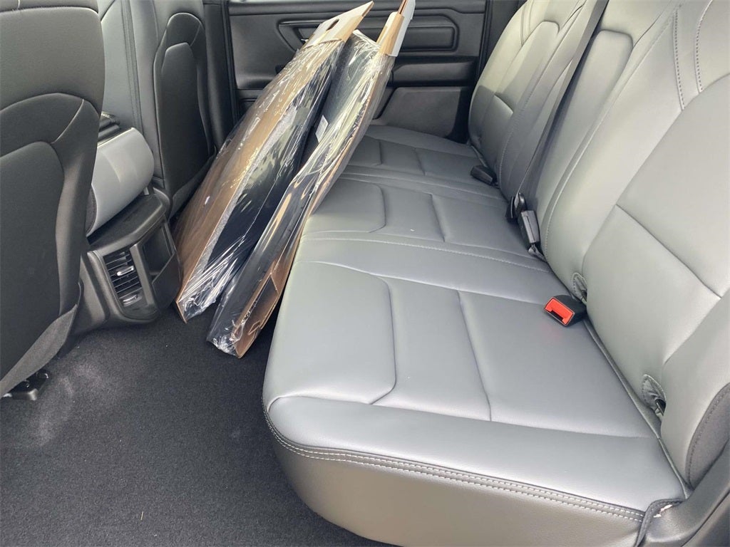 2026 RAM Ram 1500 RAM 1500 TRADESMAN CREW CAB 4X2 6'4' BOX