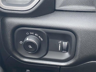 2026 RAM Ram 1500 RAM 1500 TRADESMAN CREW CAB 4X2 6'4' BOX