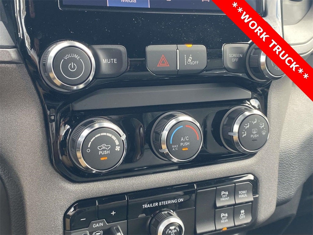 2026 RAM Ram 1500 RAM 1500 TRADESMAN CREW CAB 4X2 6'4' BOX