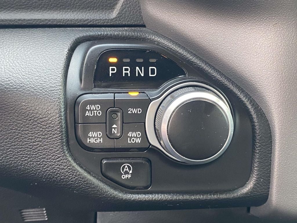 2022 RAM 1500 Big Horn Crew Cab 4x4 5'7' Box