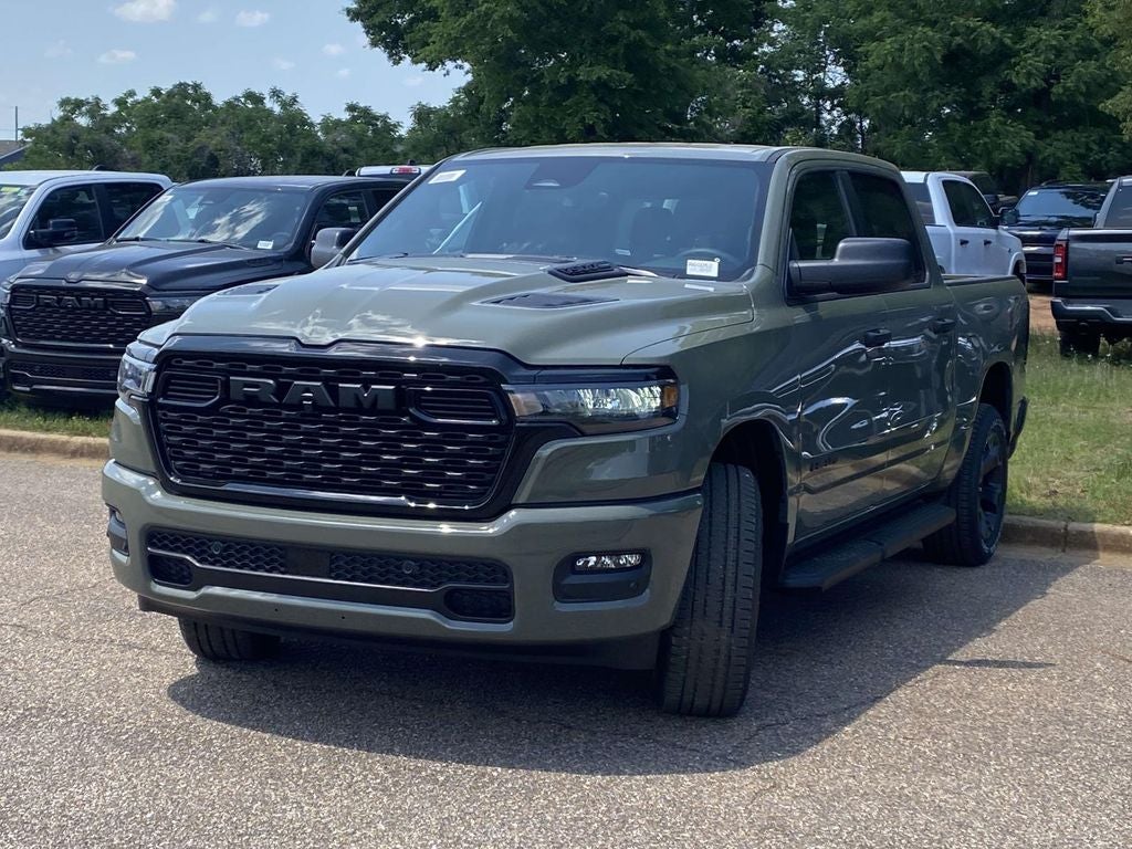 2026 RAM Ram 1500 RAM 1500 EXPRESS CREW CAB 4X4 5'7' BOX