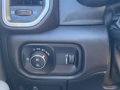 2021 RAM 1500 Big Horn Crew Cab 4x4 5'7' Box