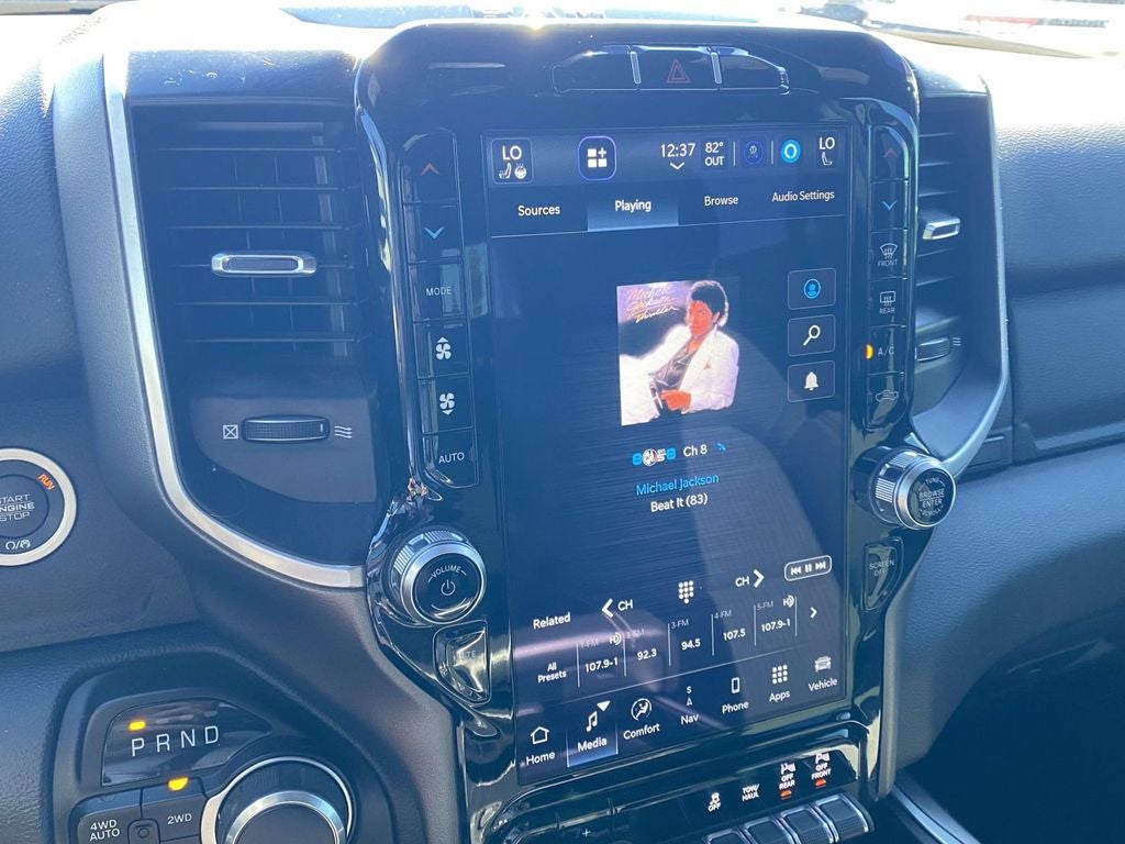 2022 RAM 1500 Big Horn Crew Cab 4x4 5'7' Box