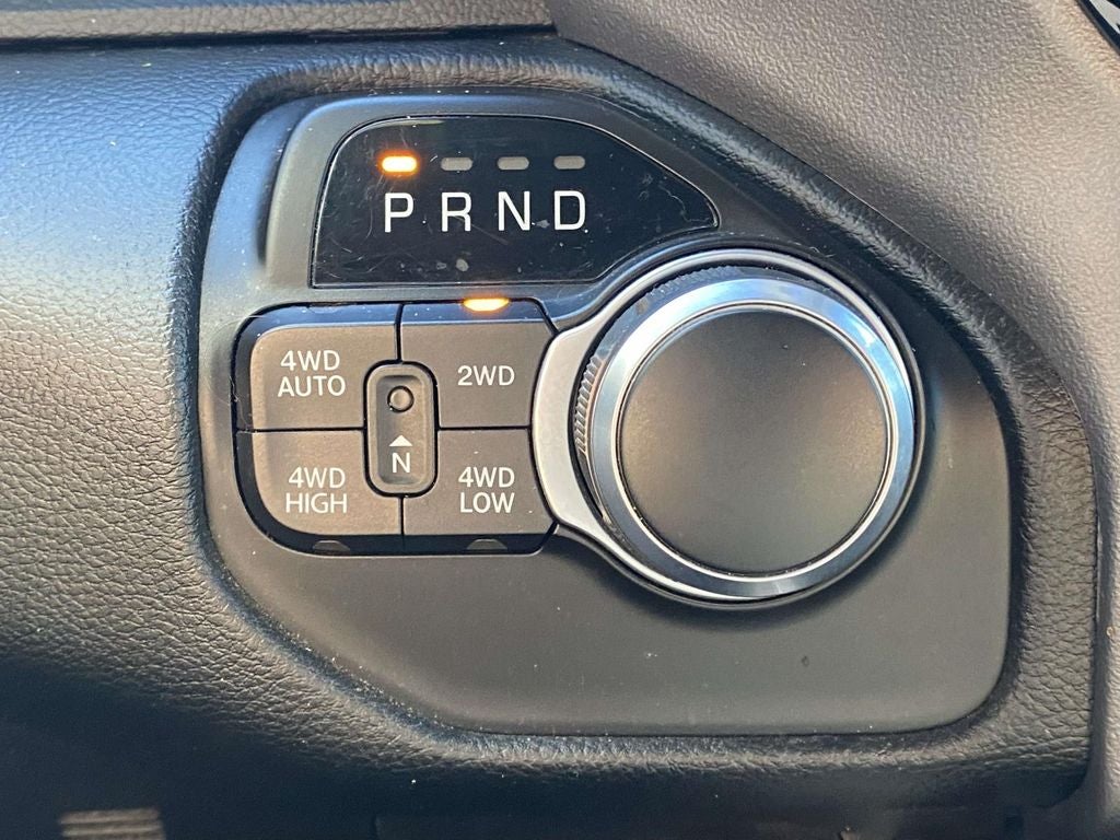 2022 RAM 1500 Big Horn Crew Cab 4x4 5'7' Box