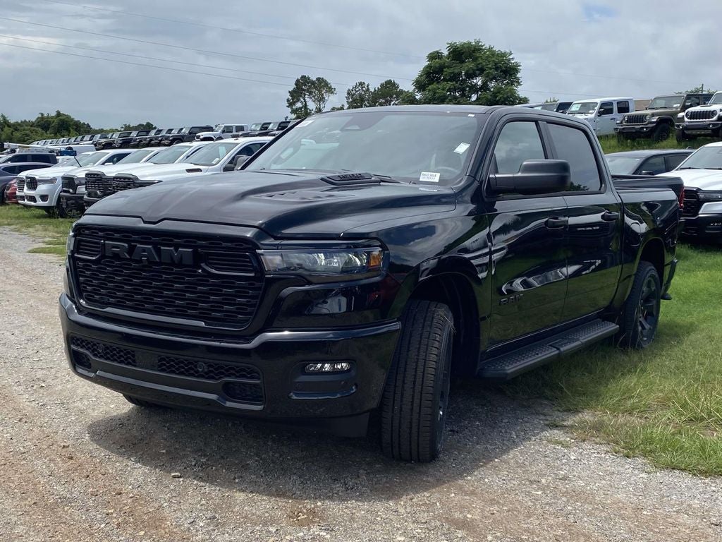 2026 RAM Ram 1500 RAM 1500 EXPRESS CREW CAB 4X4 5'7' BOX