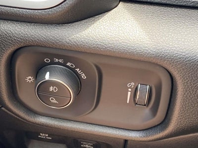2026 RAM 1500 RAM 1500 EXPRESS CREW CAB 4X4 5'7' BOX