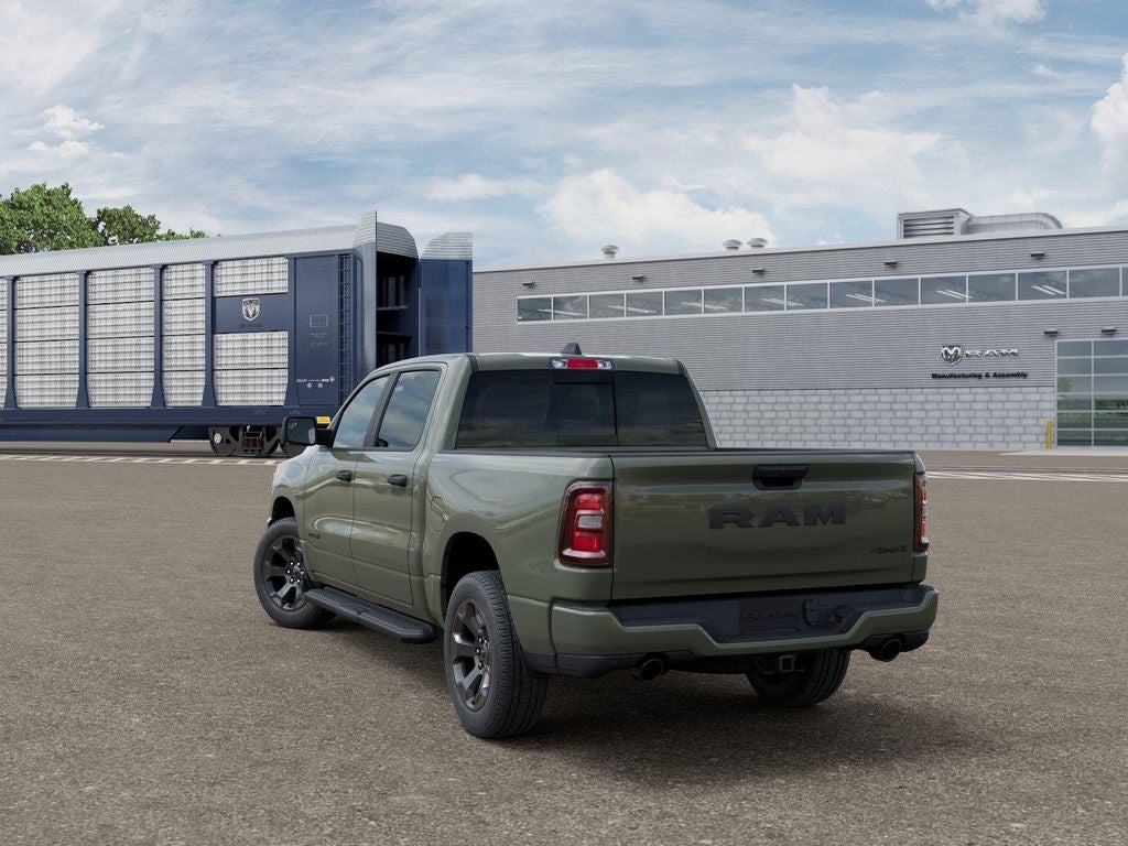 2026 RAM Ram 1500 RAM 1500 EXPRESS CREW CAB 4X4 5'7' BOX