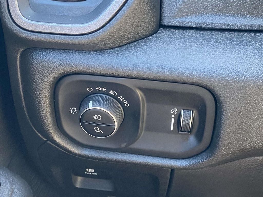 2026 RAM Ram 1500 RAM 1500 WARLOCK CREW CAB 4X4 5'7' BOX