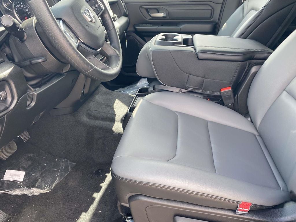 2026 RAM Ram 1500 RAM 1500 TRADESMAN CREW CAB 4X4 5'7' BOX