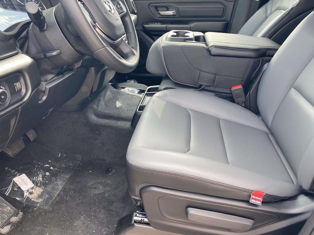 2026 RAM Ram 1500 RAM 1500 TRADESMAN CREW CAB 4X4 5'7' BOX