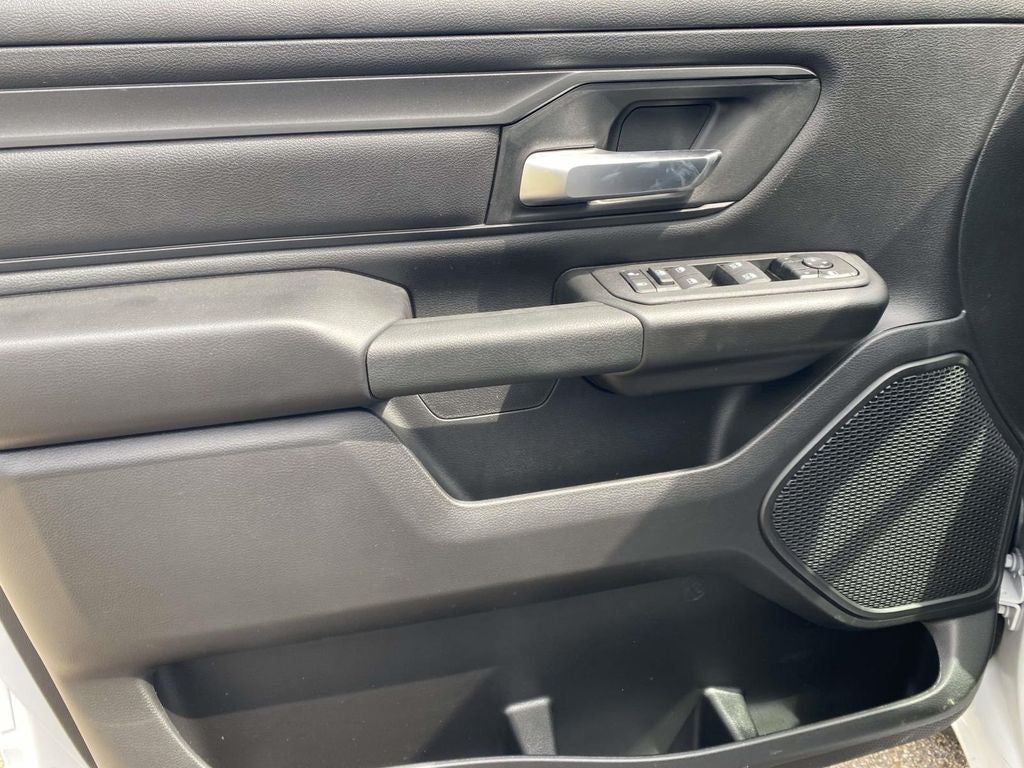 2026 RAM Ram 1500 RAM 1500 TRADESMAN CREW CAB 4X4 5'7' BOX