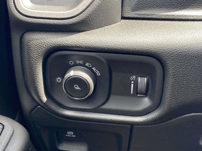 2026 RAM Ram 1500 RAM 1500 TRADESMAN CREW CAB 4X4 5'7' BOX