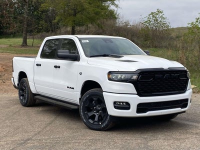 2026 RAM Ram 1500 RAM 1500 EXPRESS CREW CAB 4X4 5'7' BOX