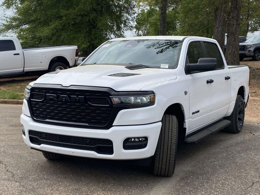 2026 RAM Ram 1500 RAM 1500 EXPRESS CREW CAB 4X4 5'7' BOX