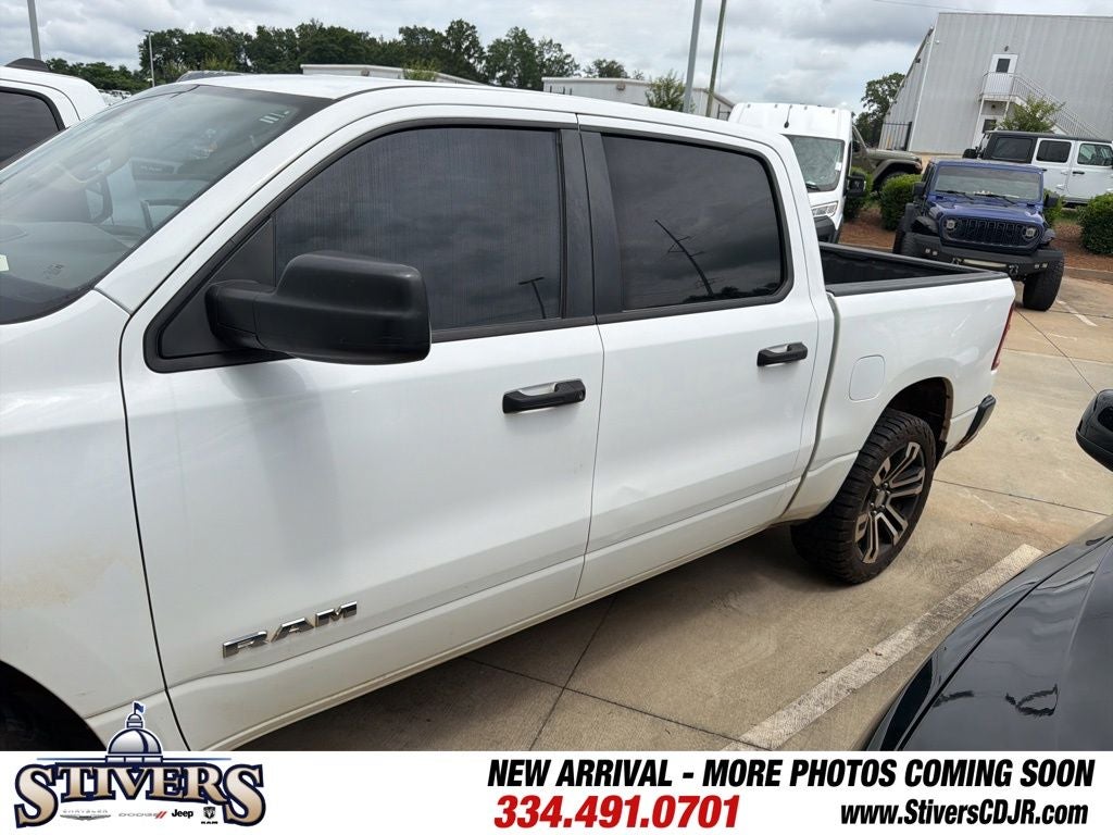 2019 RAM 1500 Tradesman Crew Cab 4x4 5'7' Box