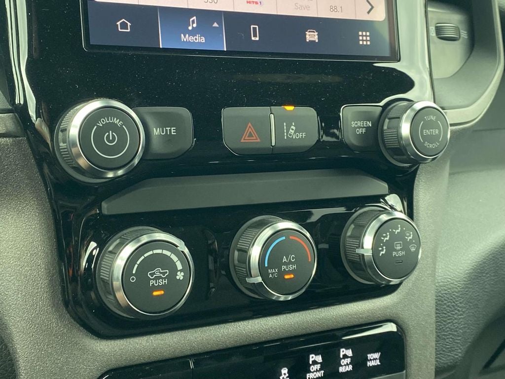 2026 RAM 1500 RAM 1500 WARLOCK CREW CAB 4X4 5'7' BOX