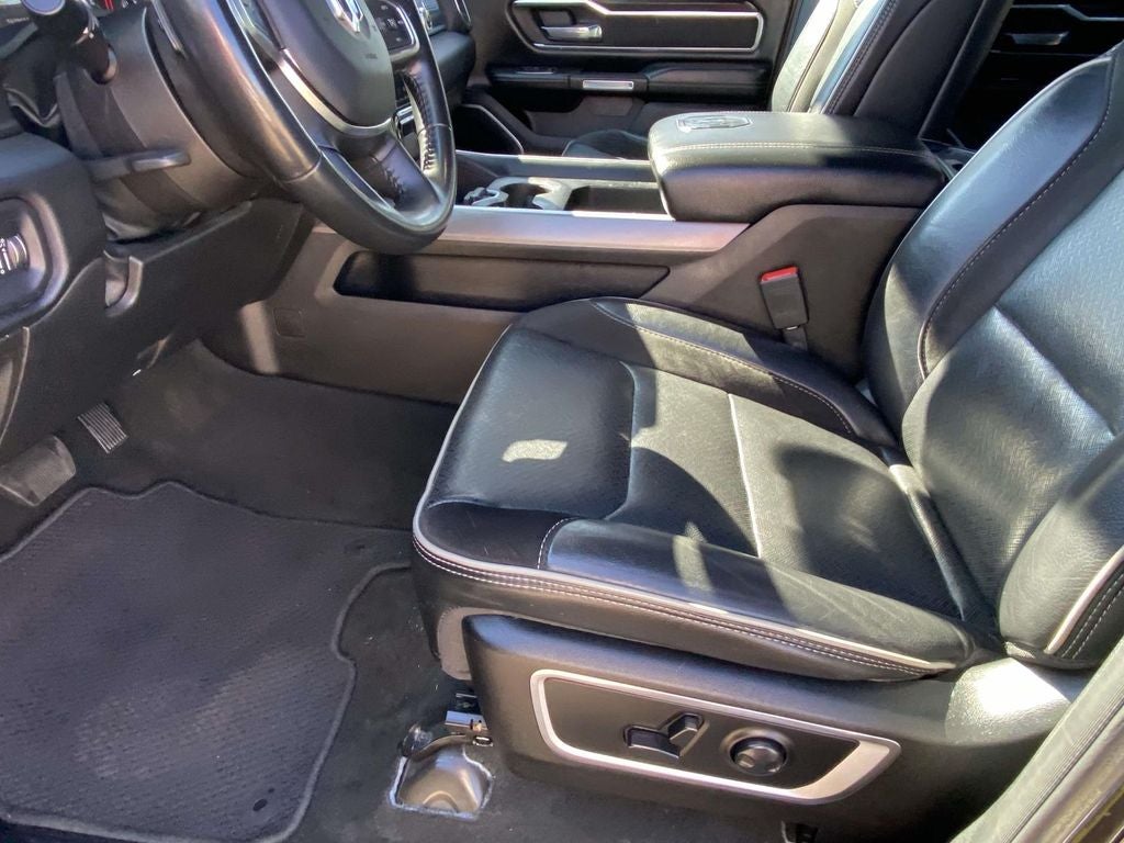 2023 RAM 1500 Laramie Crew Cab 4x4 5'7' Box