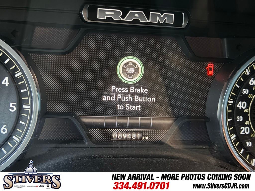2023 RAM 1500 Laramie Crew Cab 4x4 5'7' Box