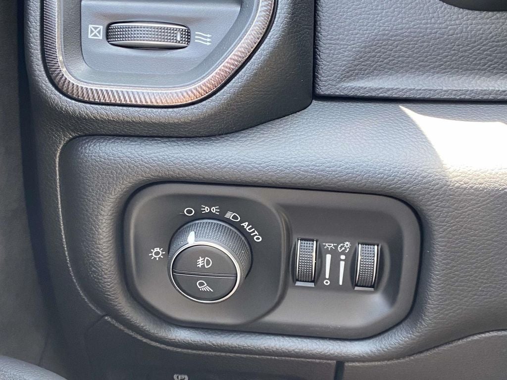 2026 RAM Ram 1500 RAM 1500 RHO CREW CAB 4X4 5'7' BOX