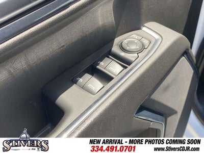 2023 Chevrolet Silverado 1500 2WD Crew Cab Short Bed LT