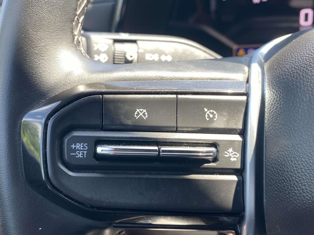 2023 Chevrolet Colorado 4WD Crew Cab Short Box LT