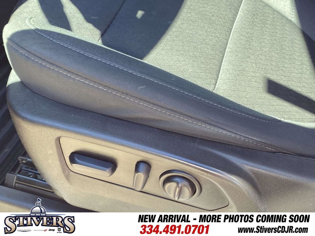 2022 Chevrolet Silverado 1500 LTD 4WD Crew Cab Short Bed LT with 2FL