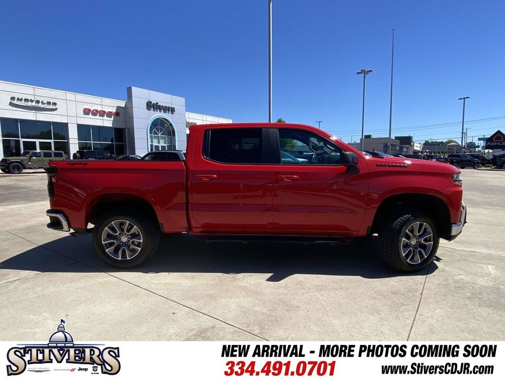 2022 Chevrolet Silverado 1500 LTD 4WD Crew Cab Short Bed LT with 2FL