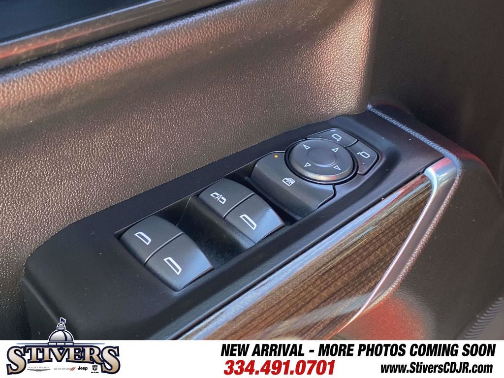 2022 Chevrolet Silverado 1500 LTD 4WD Crew Cab Short Bed LT with 2FL