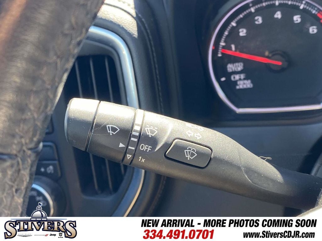2022 Chevrolet Silverado 1500 LTD 4WD Crew Cab Short Bed LT with 2FL
