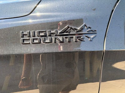 2022 Chevrolet Suburban 4WD High Country