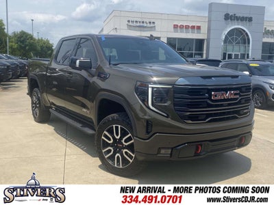 2024 GMC Sierra 1500 4WD Crew Cab Short Box AT4