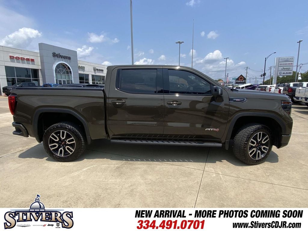 2024 GMC Sierra 1500 4WD Crew Cab Short Box AT4
