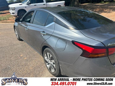 2022 Nissan Altima S FWD